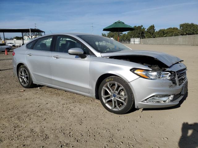 3FA6P0HD7HR276724 - 2017 FORD FUSION SE SILVER photo 4