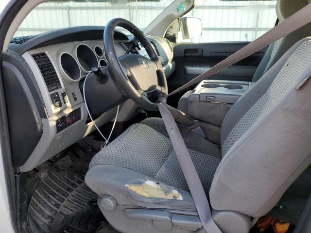 5TFST54107X002042 - 2007 TOYOTA TUNDRA DOUBLE CAB SR5 WHITE photo 7