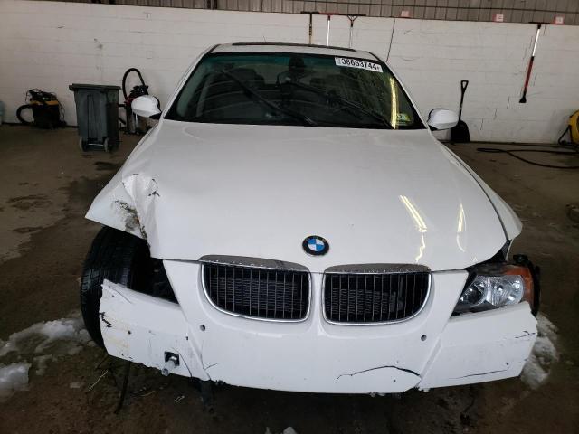 WBAVC73528KP38425 - 2008 BMW 328 XI SULEV WHITE photo 5