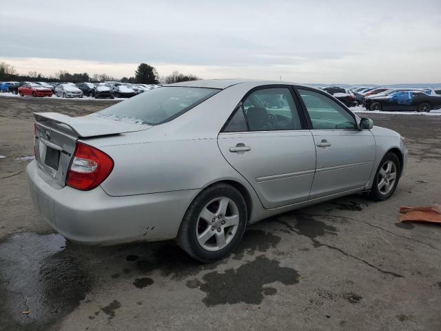 4T1BF30K52U503167 - 2002 TOYOTA CAMRY LE SILVER photo 3