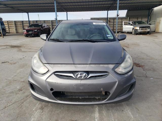 KMHCT4AE7DU476973 - 2013 HYUNDAI ACCENT GLS GRAY photo 5