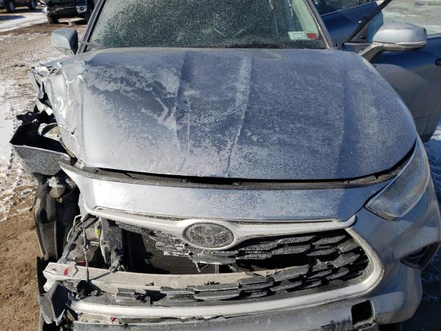 5TDHZRBHXMS118737 - 2021 TOYOTA HIGHLANDER XLE BLUE photo 12