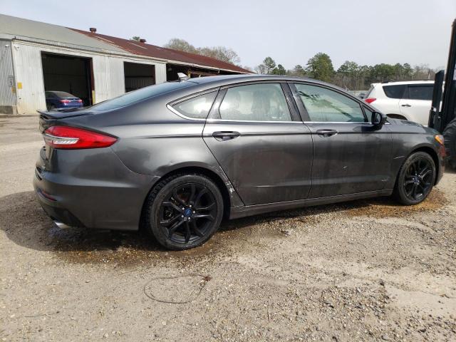 3FA6P0HDXKR127585 - 2019 FORD FUSION SE GRAY photo 3