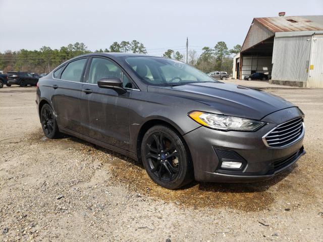 3FA6P0HDXKR127585 - 2019 FORD FUSION SE GRAY photo 4