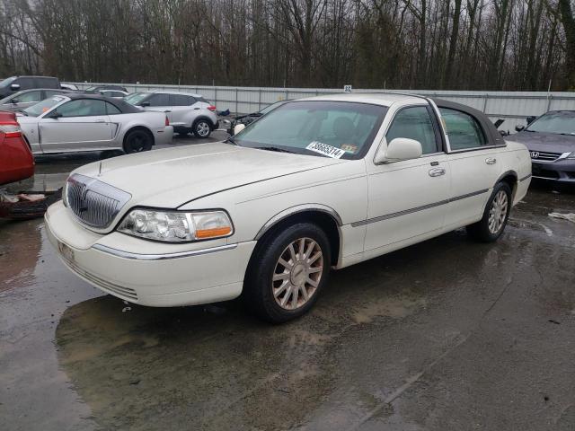 2006 LINCOLN TOWN CAR SIGNATURE, 