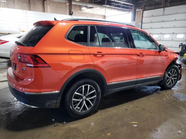 3VV2B7AX4JM218417 - 2018 VOLKSWAGEN TIGUAN SE ORANGE photo 3