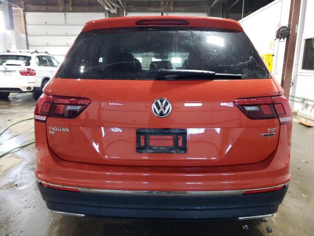 3VV2B7AX4JM218417 - 2018 VOLKSWAGEN TIGUAN SE ORANGE photo 6