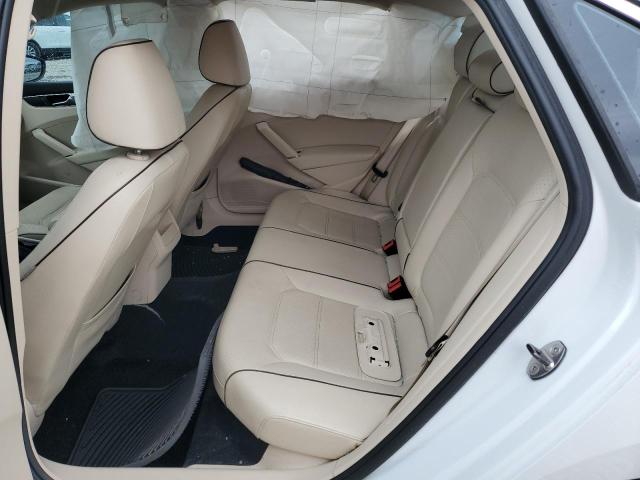1VWDT7A38HC084697 - 2017 VOLKSWAGEN PASSAT R-LINE Weiß Foto 10