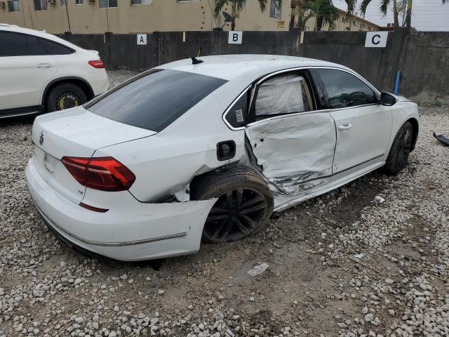 1VWDT7A38HC084697 - 2017 VOLKSWAGEN PASSAT R-LINE Weiß Foto 3