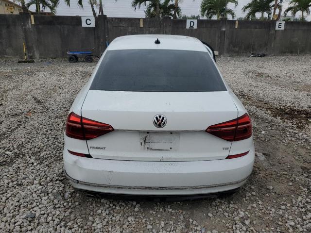 1VWDT7A38HC084697 - 2017 VOLKSWAGEN PASSAT R-LINE Weiß Foto 6