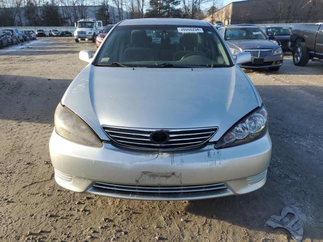 4T1BE32K06U136944 - 2006 TOYOTA CAMRY LE SILVER photo 5