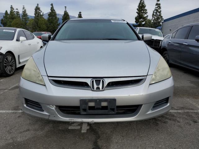 1HGCM56446A135785 - 2006 HONDA ACCORD LX SILVER photo 5