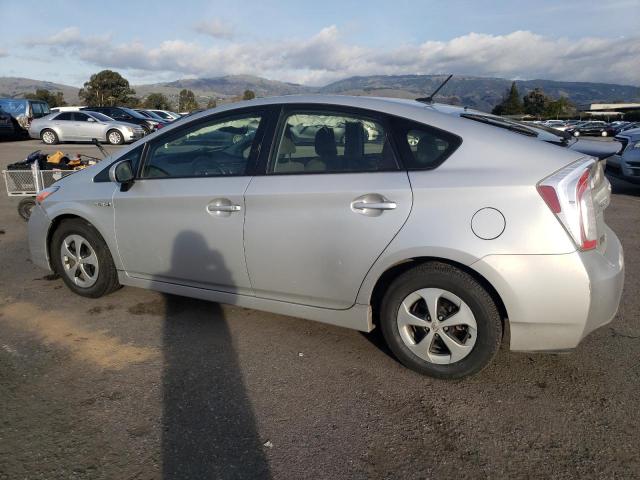 JTDKN3DU6F0433520 - 2015 TOYOTA PRIUS SILVER photo 2