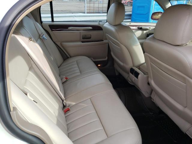 1LNHM81W13Y685460 - 2003 LINCOLN TOWN CAR EXECUTIVE WHITE photo 10