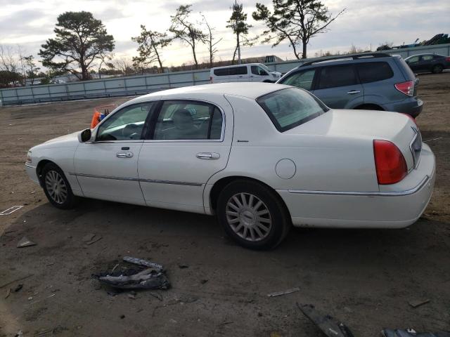 1LNHM81W13Y685460 - 2003 LINCOLN TOWN CAR EXECUTIVE WHITE photo 2