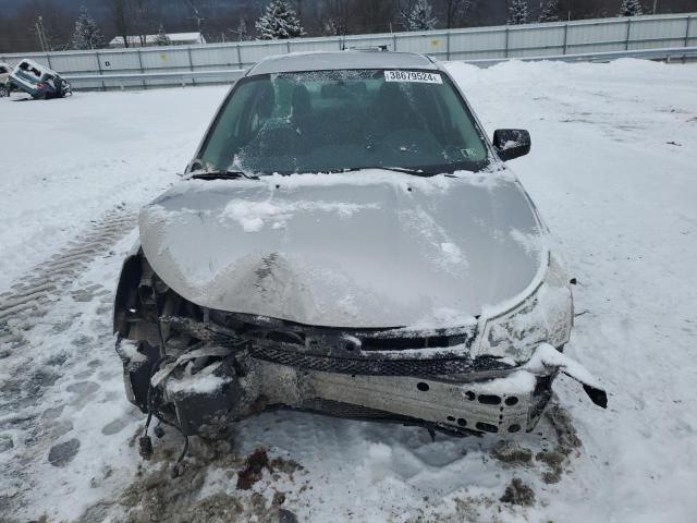 1FAHP35N78W150867 - 2008 FORD FOCUS SE SILVER photo 5