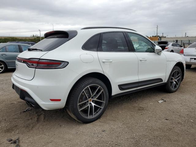 WP1AA2A57PLB01146 - 2023 PORSCHE MACAN BASE WHITE photo 3