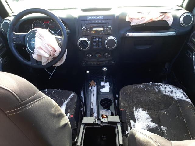 1C4BJWEG6HL629903 - 2017 JEEP WRANGLER U SAHARA SILVER photo 8