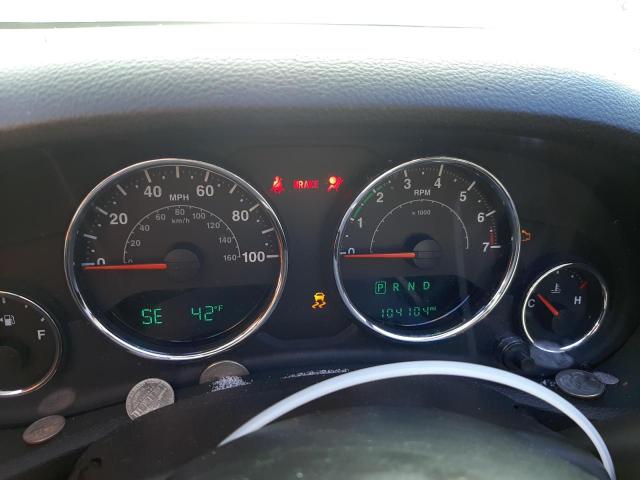 1C4BJWEG6HL629903 - 2017 JEEP WRANGLER U SAHARA SILVER photo 9