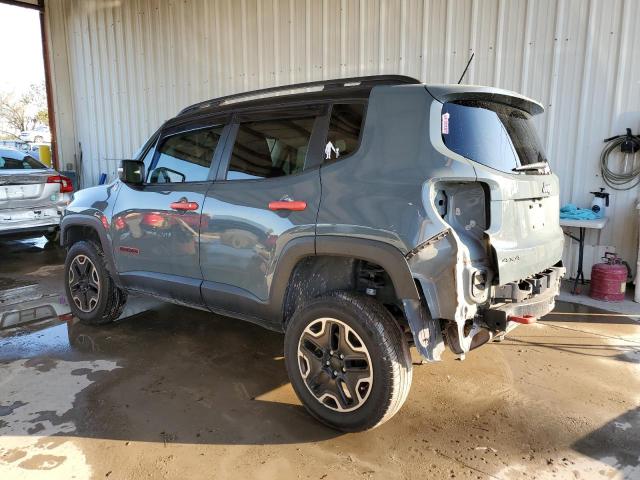 ZACCJBCT3FPB18672 - 2015 JEEP RENEGADE TRAILHAWK GRAY photo 2