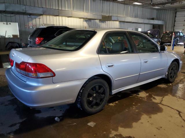 1HGCG56682A112660 - 2002 HONDA ACCORD EX SILVER photo 3