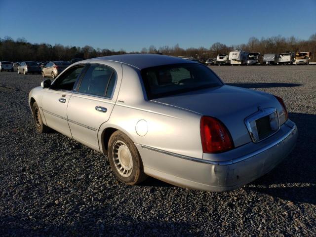 1LNHM81W12Y653266 - 2002 LINCOLN TOWN CAR EXECUTIVE Серебристый фото 2