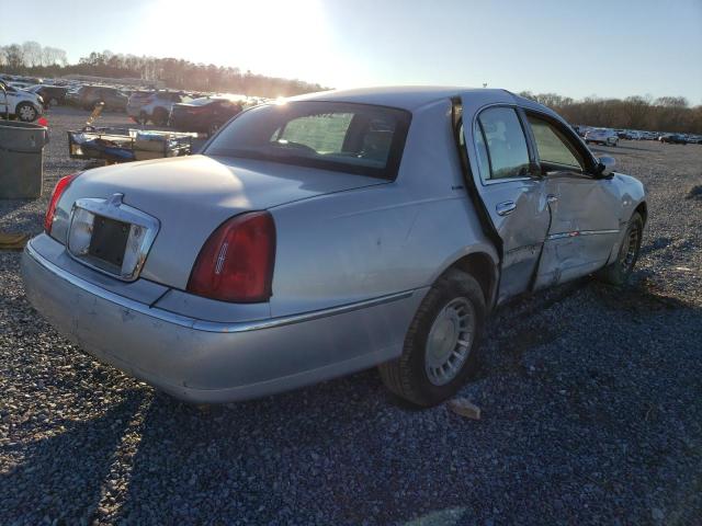 1LNHM81W12Y653266 - 2002 LINCOLN TOWN CAR EXECUTIVE Серебристый фото 3