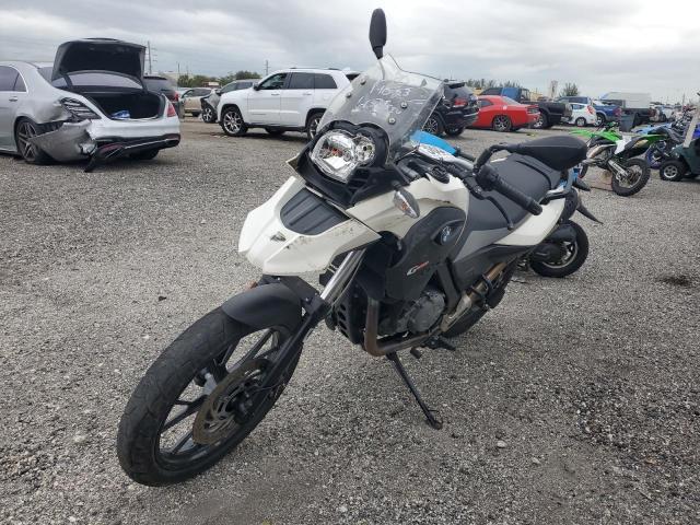 WB1018903FZY96035 - 2015 BMW G650 GS WHITE photo 1