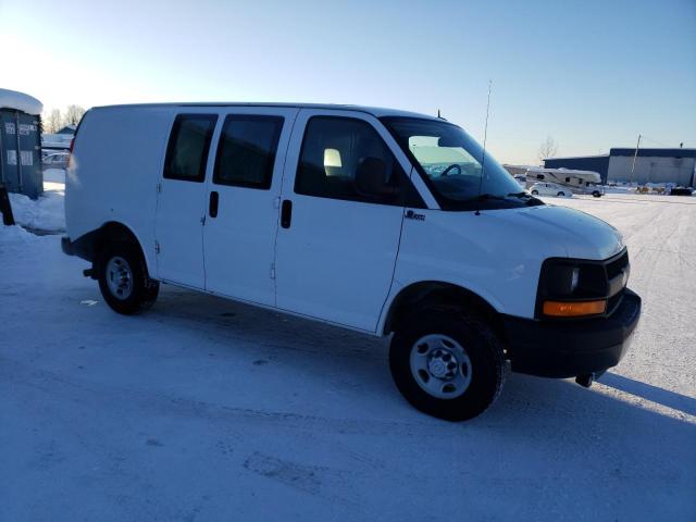 1GCWGFCG5F1225762 - 2015 CHEVROLET EXPRESS G2 WHITE photo 4