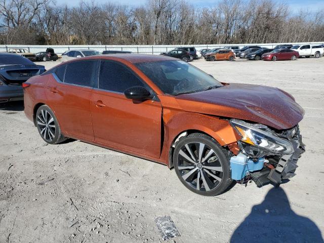 1N4BL4CV0NN401160 - 2022 NISSAN ALTIMA SR ORANGE photo 4