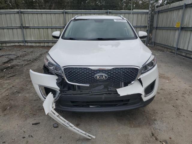 5XYPG4A39JG419437 - 2018 KIA SORENTO LX WHITE photo 5