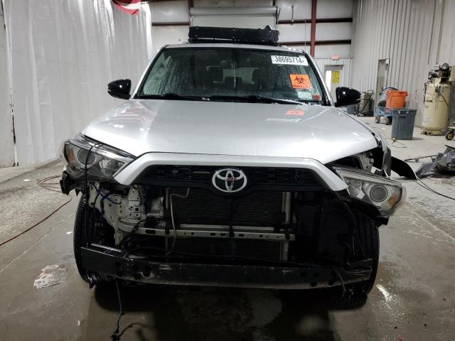 JTEBU5JR4E5166342 - 2014 TOYOTA 4RUNNER SR5 SILVER photo 5