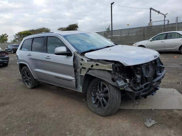 1C4RJEAG3JC110134 - 2018 JEEP GRAND CHER LAREDO 灰色 照片 4