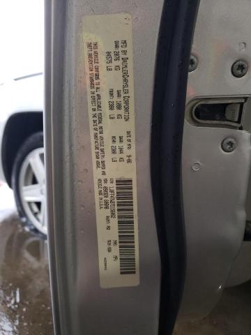 1J8FF47W27D156062 - 2007 JEEP COMPASS SILVER photo 13