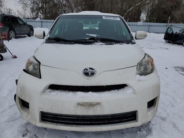 JTKKUPB47E1040592 - 2014 TOYOTA SCION XD WHITE photo 5