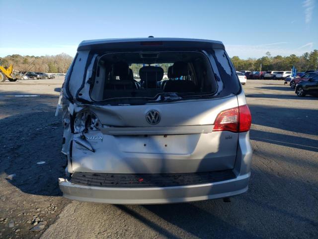 2V4RW3D12AR388498 - 2010 VOLKSWAGEN ROUTAN SE SILVER photo 6