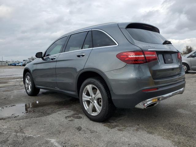 WDC0G4JB3JV091671 - 2018 MERCEDES-BENZ GLC 300 GRAY photo 2