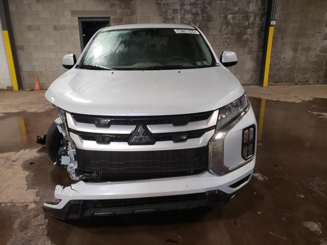 JA4ARUAU3NU023348 - 2022 MITSUBISHI OUTLANDER ES WHITE photo 5