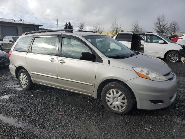 5TDZK23CX8S117287 - 2008 TOYOTA SIENNA CE SILVER photo 4