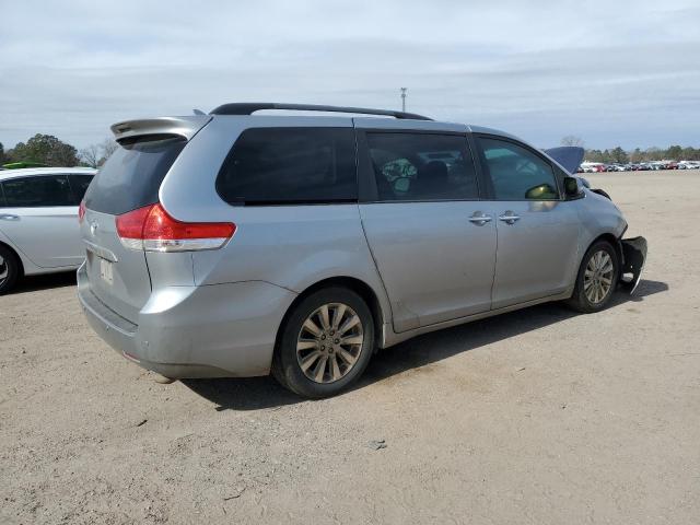 5TDYK3DC1DS402051 - 2013 TOYOTA SIENNA XLE SILVER photo 3