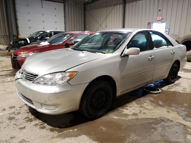 4T1BE32K05U042870 - 2005 TOYOTA CAMRY LE SILVER photo 1