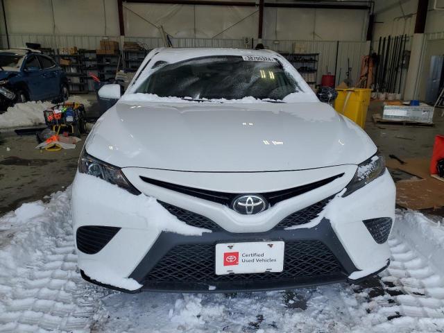 4T1B11HKXKU778217 - 2019 TOYOTA CAMRY L WHITE photo 5