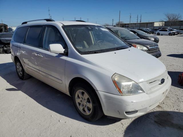 KNDMB233496318386 - 2009 KIA SEDONA EX WHITE photo 4