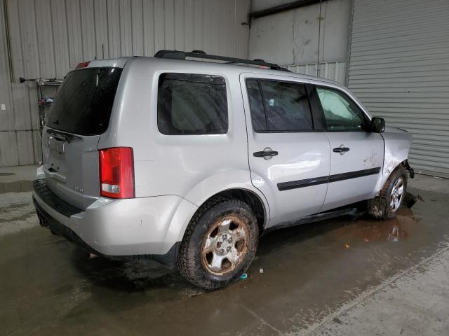 5FNYF4H26CB055086 - 2012 HONDA PILOT LX SILVER photo 3