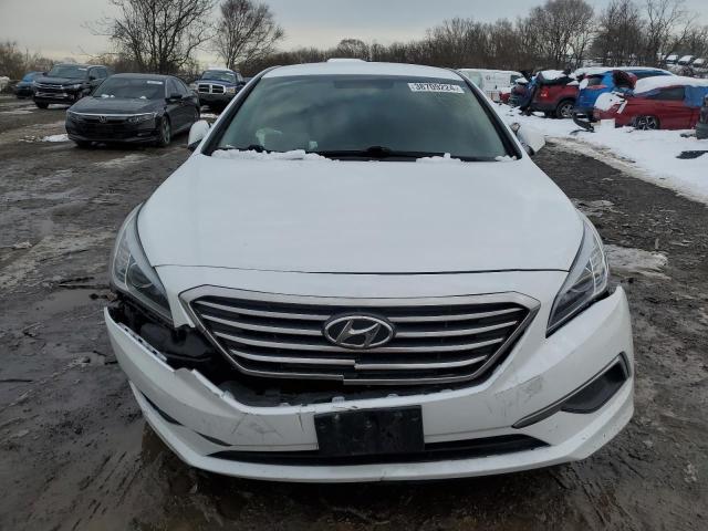 5NPE24AF5GH287312 - 2016 HYUNDAI SONATA SE WHITE photo 5