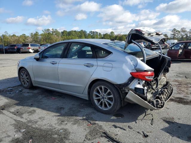 3FA6P0HD7HR304148 - 2017 FORD FUSION SE SILVER photo 2