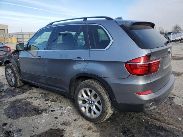 5UXZW0C55D0B91788 - 2013 BMW X5 XDRIVE35D GRAY photo 2