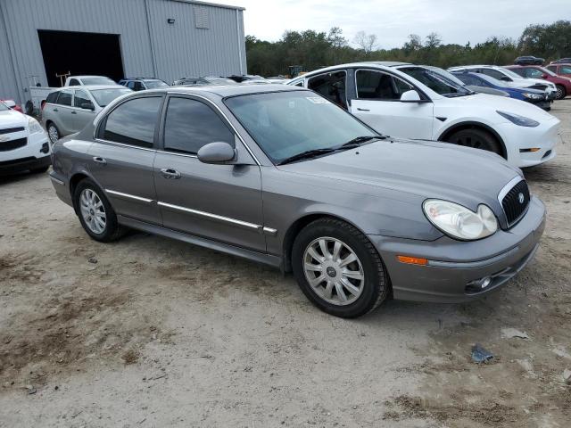 KMHWF35HX3A896505 - 2003 HYUNDAI SONATA GLS GRAY photo 4