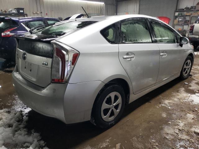 JTDKN3DUXD5695377 - 2013 TOYOTA PRIUS SILVER photo 3