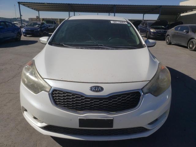 KNAFX5A8XF5268411 - 2015 KIA FORTE EX WHITE photo 5